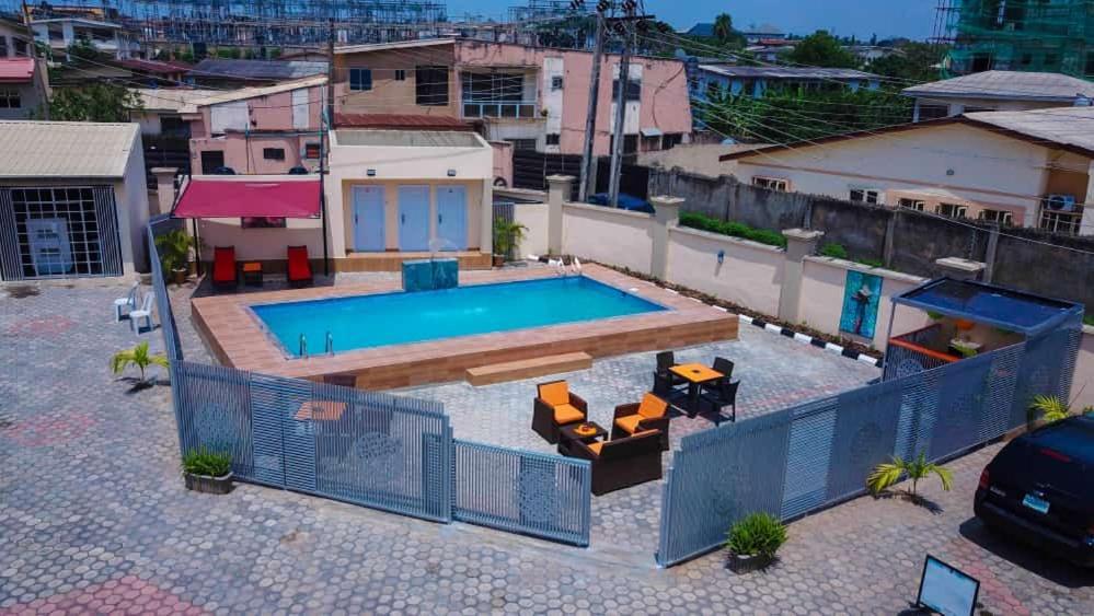 Fawzy Hotel Ibadán Exterior foto